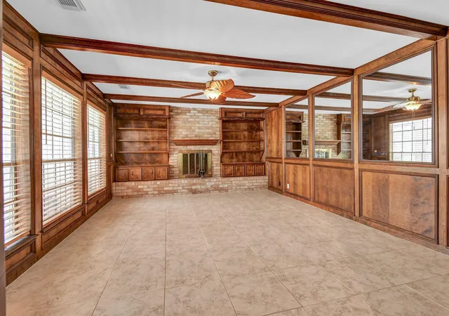 2nd image of 110 Buttercup St, Lake Jackson, TX 77566 | MLS# 76486159