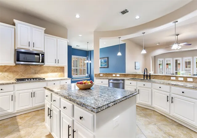 Photo 3 of Single family home for sale at 17302 Pipestone Point Ct, Humble, TX 77346 | MLS# 2974054 | Listing updated on 2026-09-08