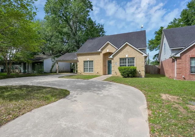 Homes for sale in Prairie View, TX | 125 Pine St, Prairie View, TX 77445 | MLS# 91713208
