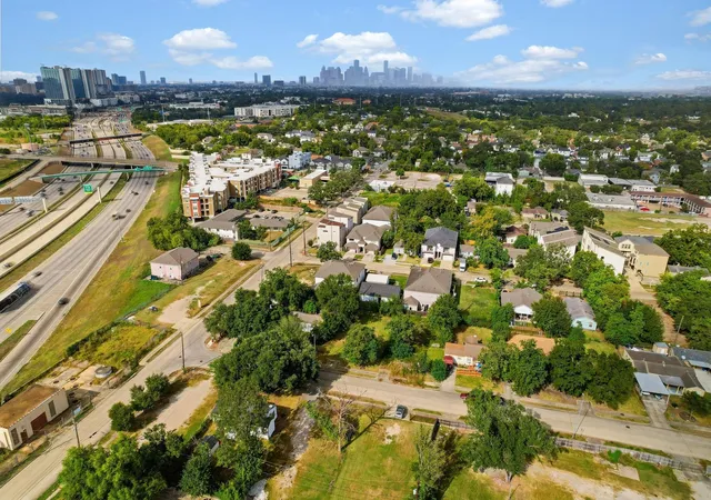 2nd image of 3309 Natchez St, Houston, TX 77021 | MLS# 39620833