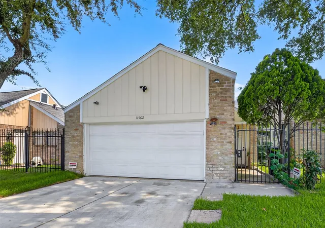 image of 11562 Bellspring Dr, Houston, TX 77072 | MLS# 18661222