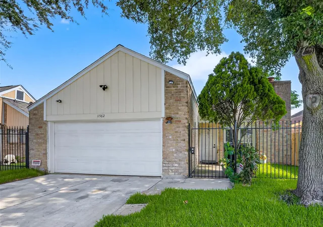 image of 11562 Bellspring Dr, Houston, TX 77072 | MLS# 18661222