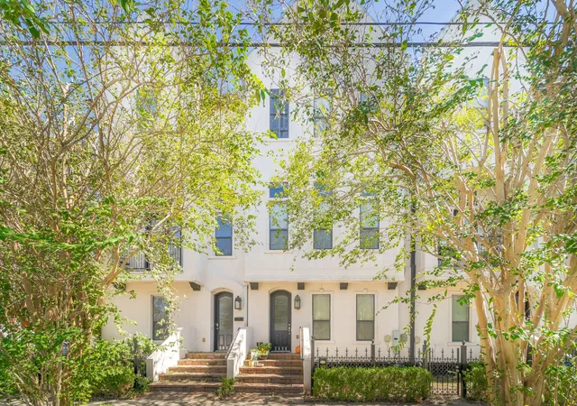 Photo 1 of Townhouse for sale at 2426 Bevis St, Houston, TX 77008 | MLS# 76098261 | Listing updated on 2026-08-27
