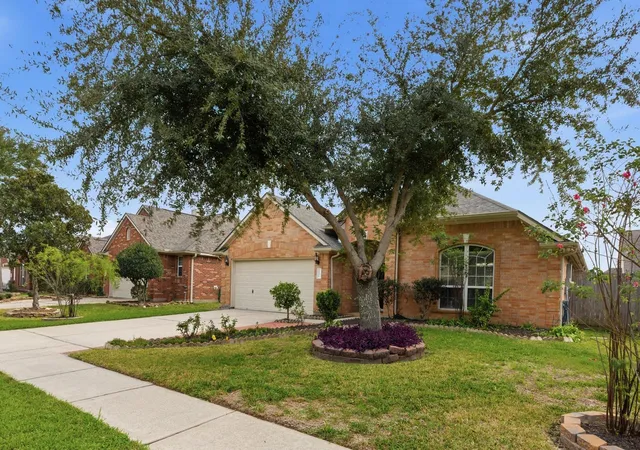 Photo 1 of Single family home for sale at 1318 Diamante Dr, Pasadena, TX 77504 | MLS# 17531560 | Listing updated on 2026-06-08