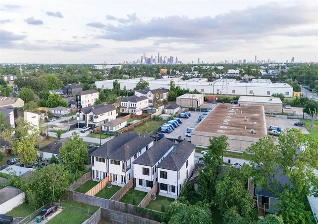 36th image of 119 E 38th St, Houston, TX 77018 | MLS# 53352519