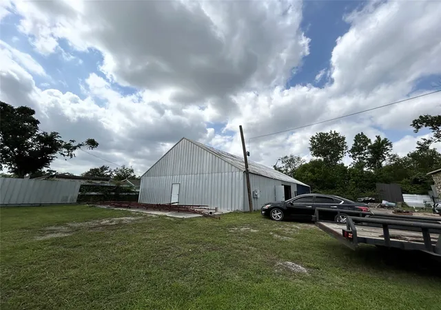 Listing Photo 5 - Condo for sale in building located at 1939 Hopper Rd, Houston, TX 77093
