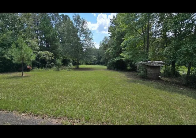 Photo 3 of Single family home for sale at 427 County Rd 4822, Timpson, TX 75975 | MLS# 15181178 | Listing updated on 2026-08-04