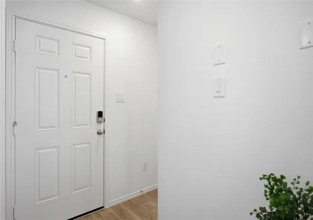 Photo 3 of Sale Pending at 6021 Pineapple St, Houston, TX 77048 | MLS# 2097392 | Listing updated on 2026-09-17