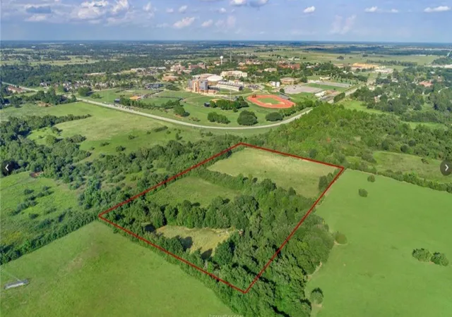 3rd image of 45110 Frontage Tract 1 Rd, Hempstead, TX 77445 | MLS# 84606251