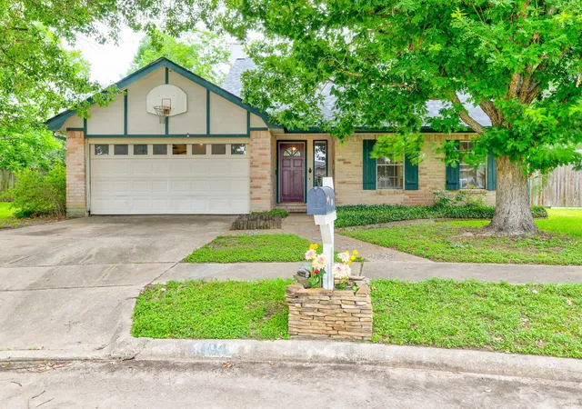 25th image of 104 Misty Brook Ln, League City, TX 77573 | MLS# 82519220