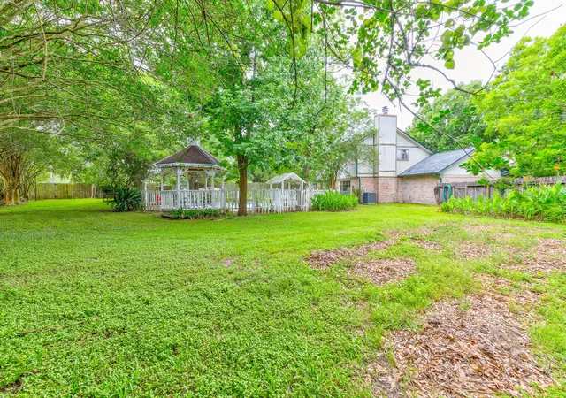 3rd image of 104 Misty Brook Ln, League City, TX 77573 | MLS# 82519220