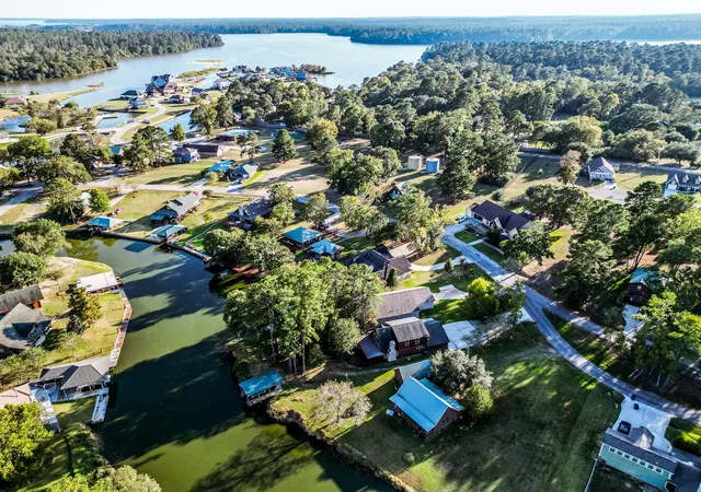 49th image of 52 Hunters Creek Dr, Huntsville, TX 77340 | MLS# 69140894