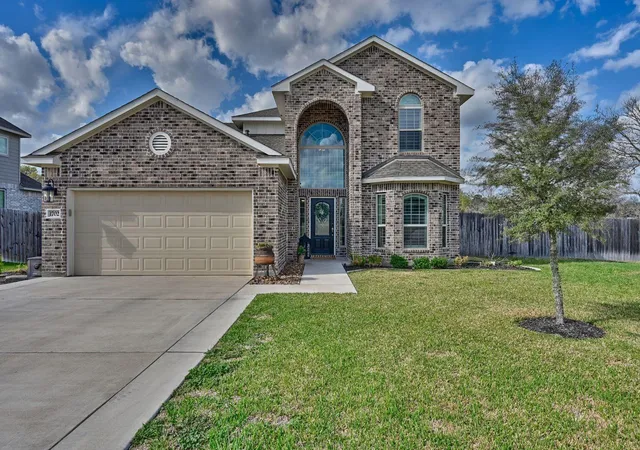 Homes for sale in Brenham, TX | 1702 Twin Oaks Cir, Brenham, TX 77833 | MLS# 25240165