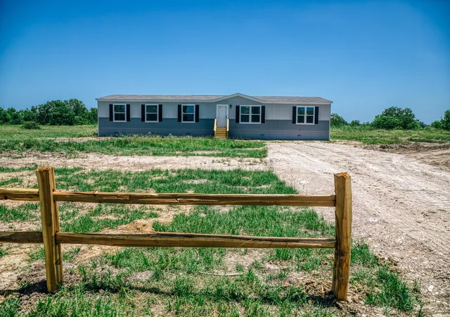 1st image of 1000 Mustang Crossing Dr, Waller, TX 77484 | MLS# 72372222