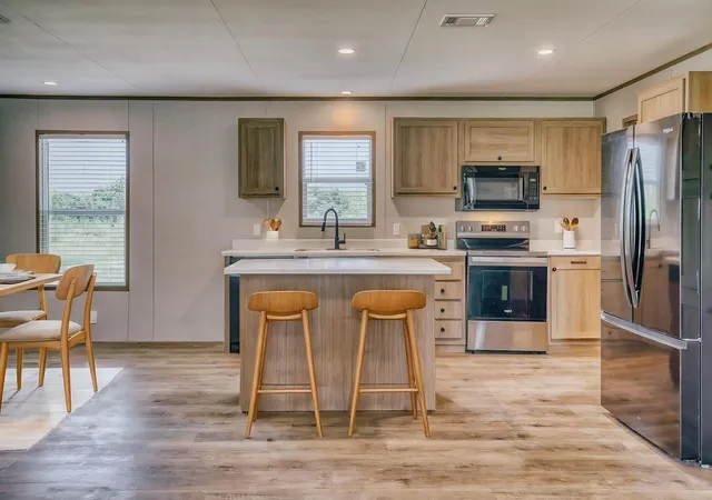 Photo 4 of Single family home for sale at 1000 Mustang Xing Dr, Waller, TX 77484 | MLS# 72372222 | Listing updated on 2026-09-09