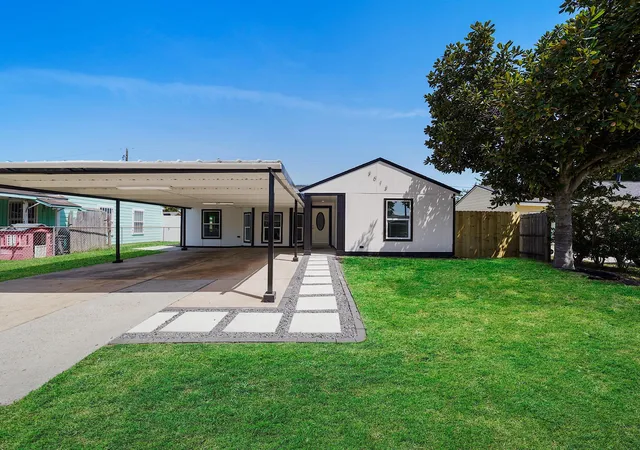 Single family home for sale at 3013 Fern St, Pasadena, TX 77503 | MLS# 12407900