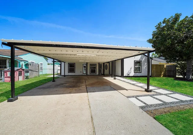 Photo 2 of Single family home for sale at 3013 Fern St, Pasadena, TX 77503 | MLS# 12407900 | Listing updated on 2026-09-16