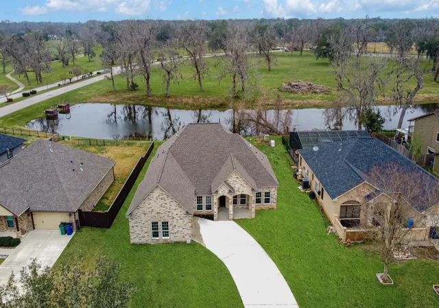 1st image of 2291 Riverside Dr, West Columbia, TX 77486 | MLS# 89232539