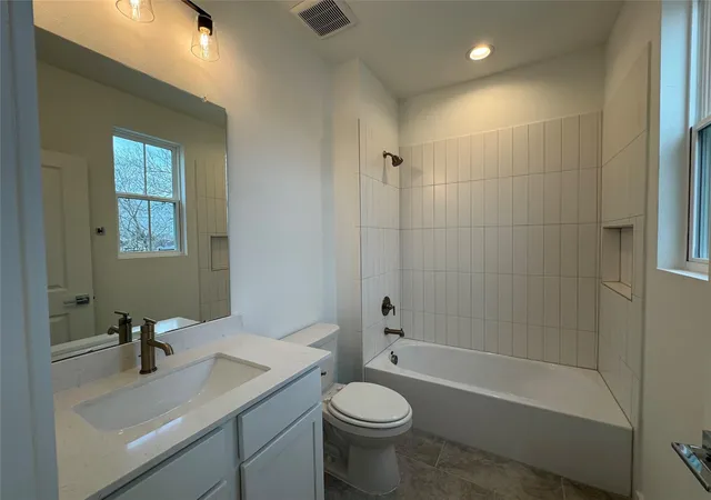 Photo 3 of Single family home for sale at 2713 Tierwester St, Houston, TX 77004 | MLS# 59637972 | Listing updated on 2026-08-27