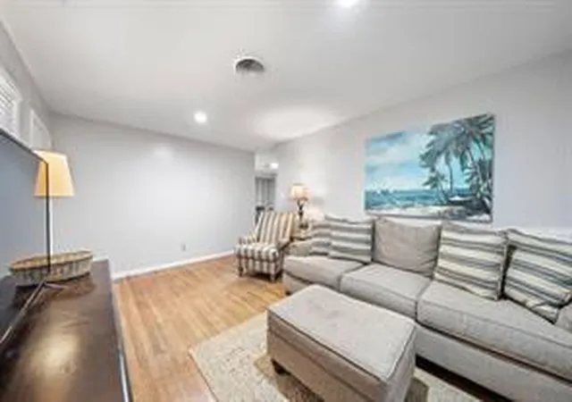 Photo 4 of Single family home for sale at 905 Ivy Ave, Deer Park, TX 77536 | MLS# 20695068 | Listing updated on 2026-09-15