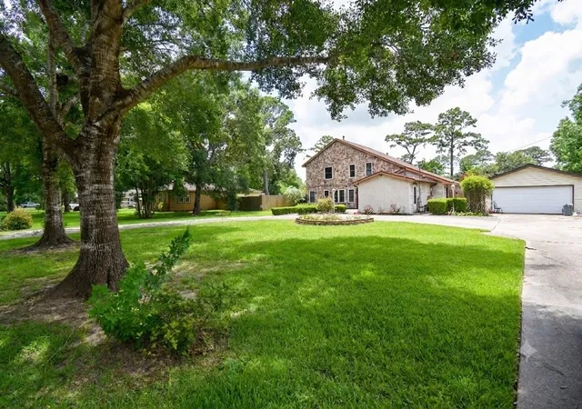 3rd image of 5504 Sycamore Dr, Dickinson, TX 77539 | MLS# 2796851