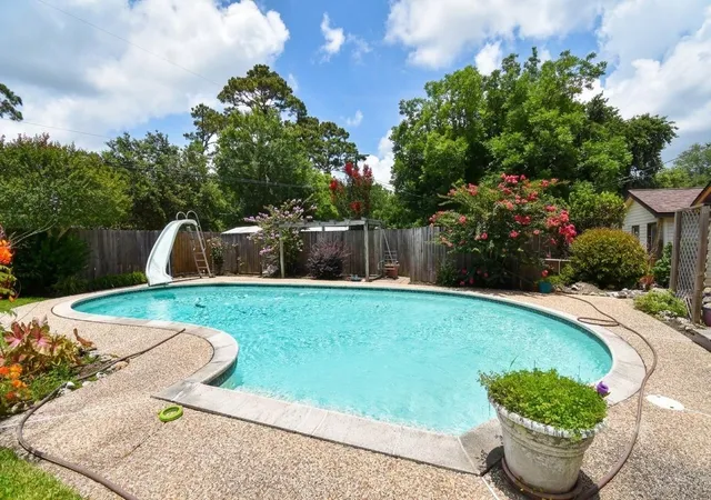 5th image of 5504 Sycamore Dr, Dickinson, TX 77539 | MLS# 2796851