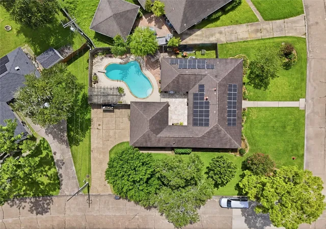 Homes for sale in League City, TX | 1901 Acacia St, League City, TX 77573 | MLS# 31948862