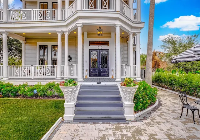 Photo 3 of Single family home for sale at 1210 Broadway Ave J St, Galveston, TX 77550 | MLS# 70617942 | Listing updated on 2026-09-09