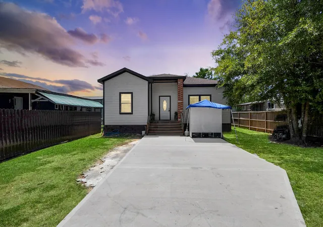 3rd image of 24 Road 5213, Cleveland, TX 77327 | MLS# 91785047