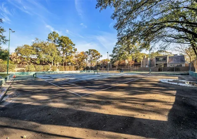 30th image of 1315 Chardonnay Dr #3, Houston, TX 77077 | MLS# 15372975