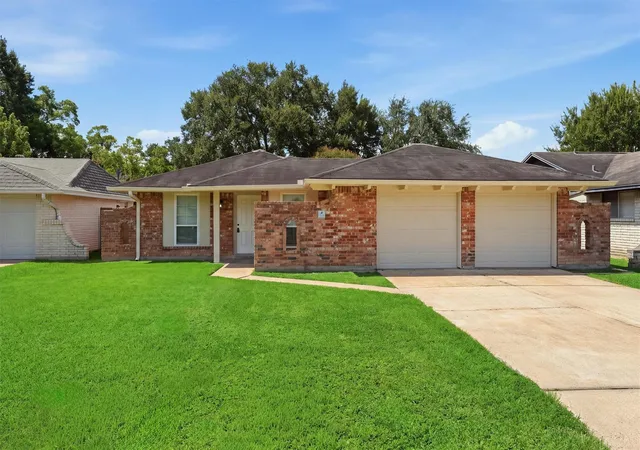 Photo 1 of Sale Pending at 7627 Kellwood Dr, Houston, TX 77040 | MLS# 59645791 | Listing updated on 2026-09-10