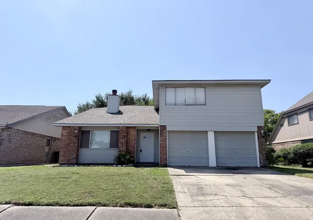 Photo 1 of Single family home for sale at 16518 Quail Briar Dr, Houston, TX 77489 | MLS# 96938624 | Listing updated on 2026-09-20