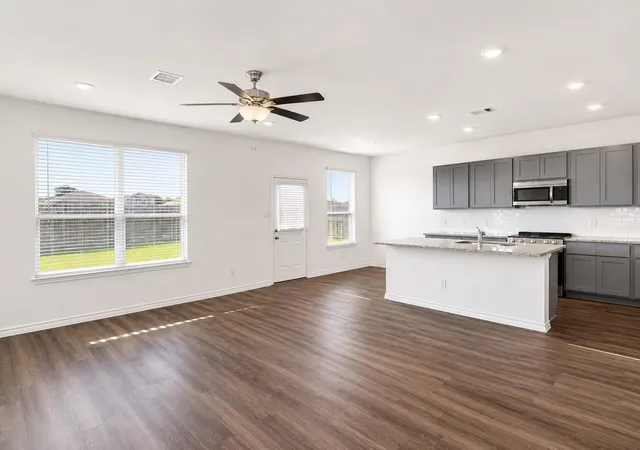 2nd image of 811 Stoney Point Ln, Dayton, TX 77535 | MLS# 69951658