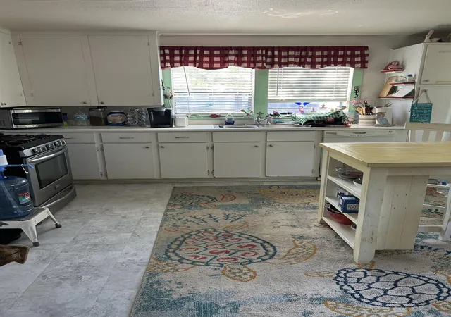 Listing Photo 5 - Condo for sale in building located at 3525th Ave Q, Galveston, TX 77550