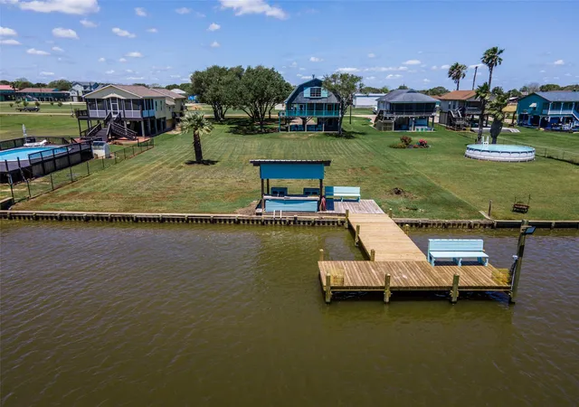 1st image of 1981 County Road 291, Bay City, TX 77414 | MLS# 82506563