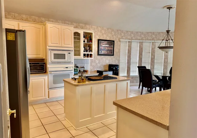 Photo 3 of Single family home for sale at 7802 Percussion Pl, Houston, TX 77040 | MLS# 70538155 | Listing updated on 2026-05-09
