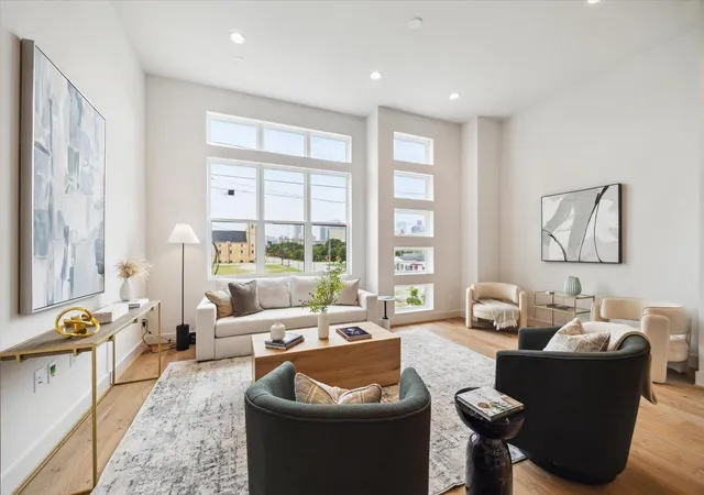 1st image of 2121 Emancipation Ave, Houston, TX 77003 | MLS# 29258653