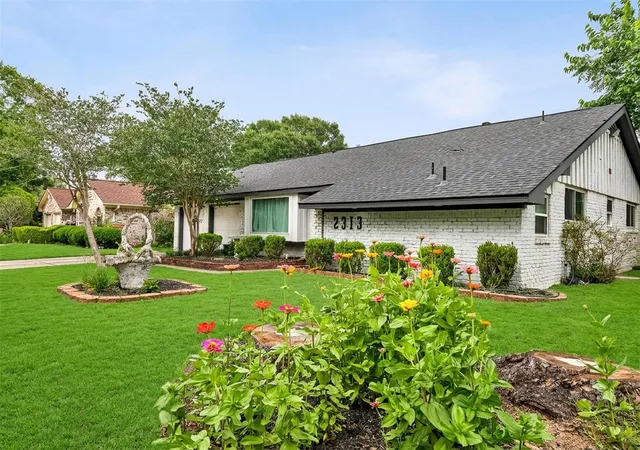 23rd image of 2313 Cedar St, Pearland, TX 77581 | MLS# 97289603