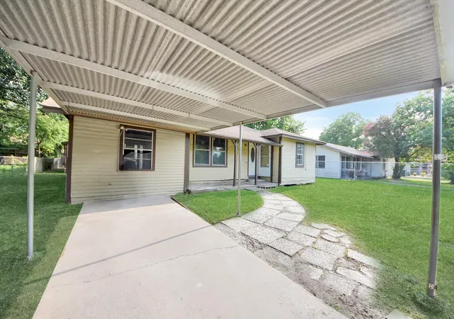 Photo 1 of Single family home for sale at 117 E Witcher Ln, Houston, TX 77076 | MLS# 82532429 | Listing updated on 2026-07-29