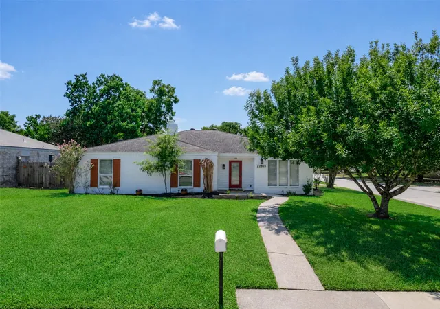 Photo 1 of Single family home for sale at 22939 Spring Willow Dr, Tomball, TX 77375 | MLS# 78039275 | Listing updated on 2026-10-09