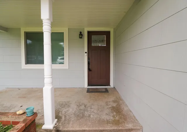 3rd image of 214 South St, Schulenburg, TX 78956 | MLS# 14848715