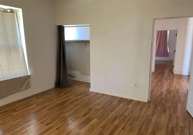 5th image of 206 Cosmos St, Houston, TX 77009 | MLS# 11631106