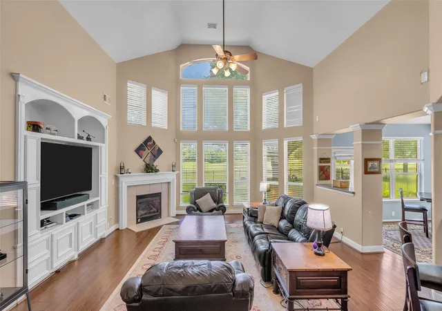 3rd image of 16411 Canyon Chase Dr, Houston, TX 77095 | MLS# 61101969