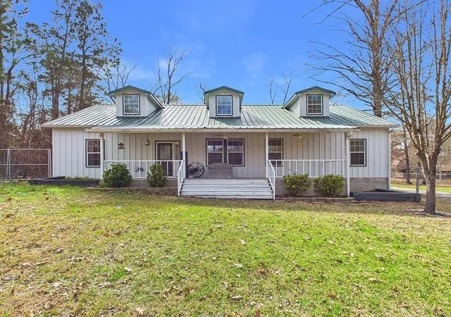Photo 2 of Single family home for sale at 2000 Howard Ave, Lufkin, TX 75901 | MLS# 31054816 | Listing updated on 2026-08-26