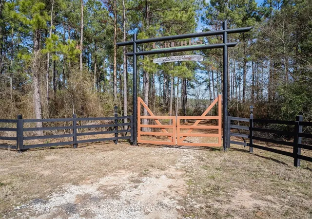Photo 2 of Land for sale at 4785 S Us Hwy 287, Crockett, TX 75835 | MLS# 39189662 | Listing updated on 2026-08-14