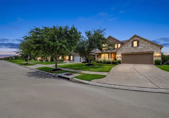 1st image of 2135 Llerena Ln, League City, TX 77573 | MLS# 13718040