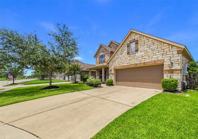 4th image of 2135 Llerena Ln, League City, TX 77573 | MLS# 13718040