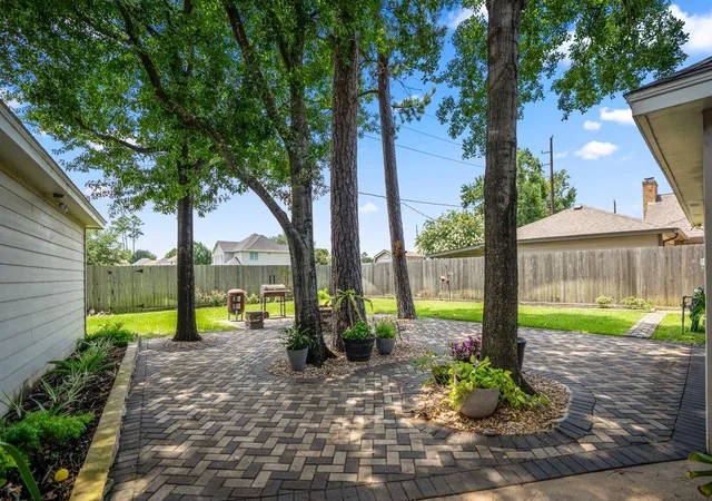 Photo 3 of Single family home for sale at 15711 Downford Dr, Tomball, TX 77377 | MLS# 82372456 | Listing updated on 2026-09-22