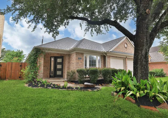 Photo 2 of Single family home for sale at 4814 Mosaic Cyn Ct, Humble, TX 77396 | MLS# 76039288 | Listing updated on 2026-09-17