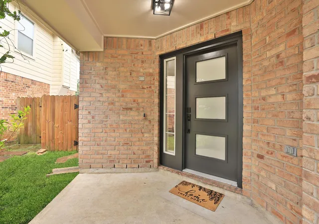 Photo 3 of Single family home for sale at 4814 Mosaic Cyn Ct, Humble, TX 77396 | MLS# 76039288 | Listing updated on 2026-09-17
